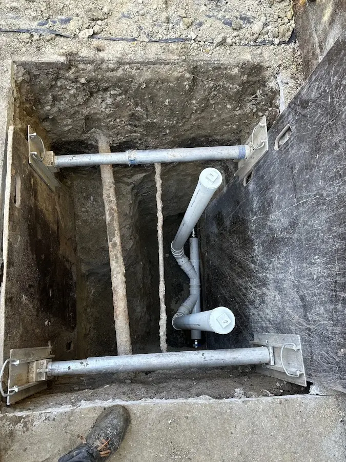 Experienced plumber completing Drain Cleaning work in Athol